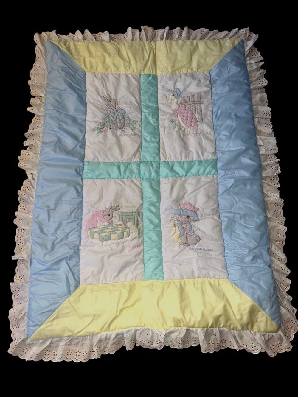 Peter Rabbit Beatrix Potter Crib Comforter & Diaper Stacker Holder Quiltex - Picture 2 of 11